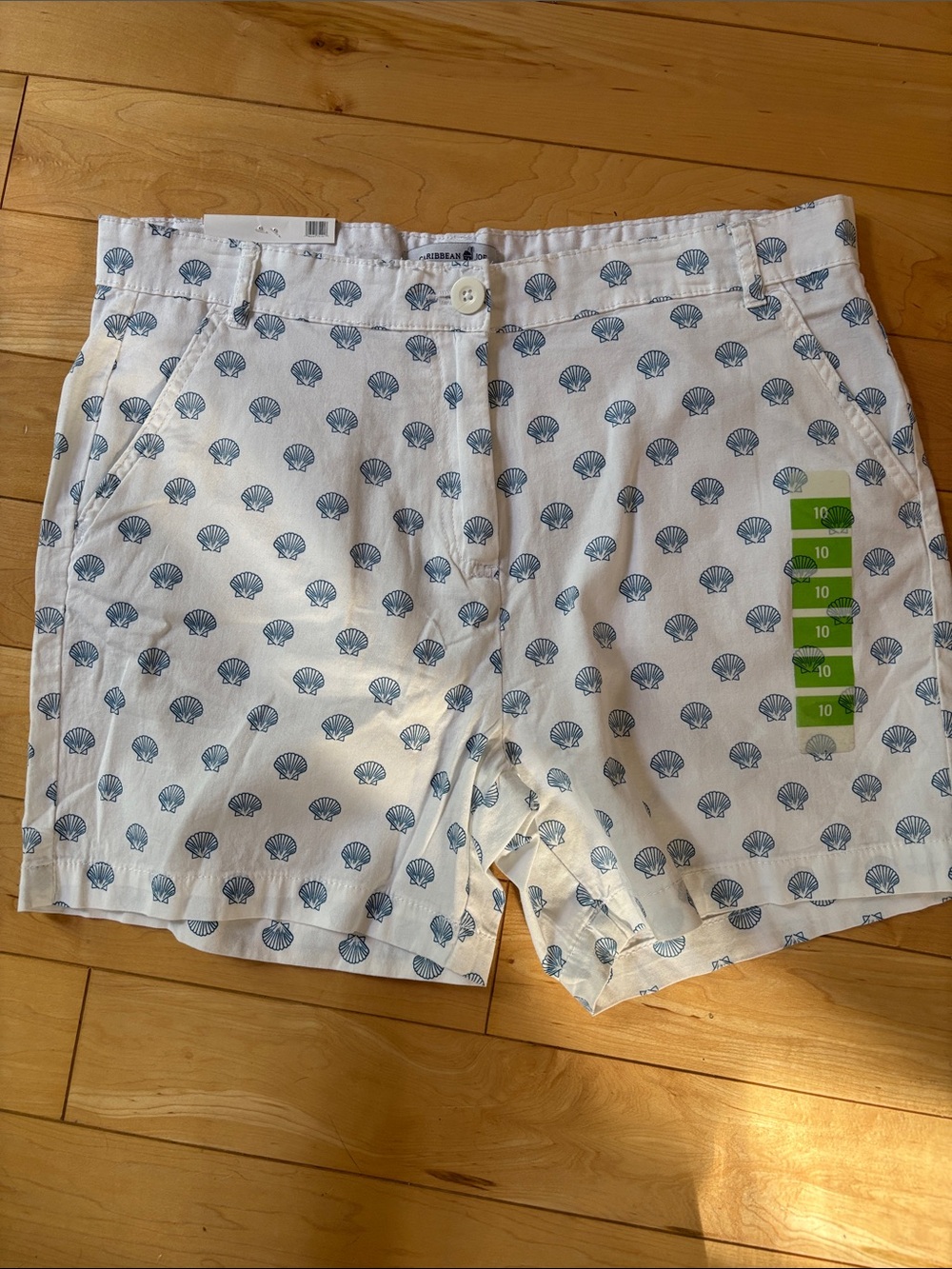 Caribbean Joe White Shell-Print Flat Front Shorts